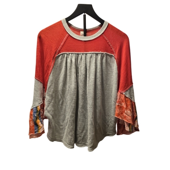 XS Free People We The Free Friday Fever Red & Gray Boho Top with Floral Sleeves - Picture 2 of 13